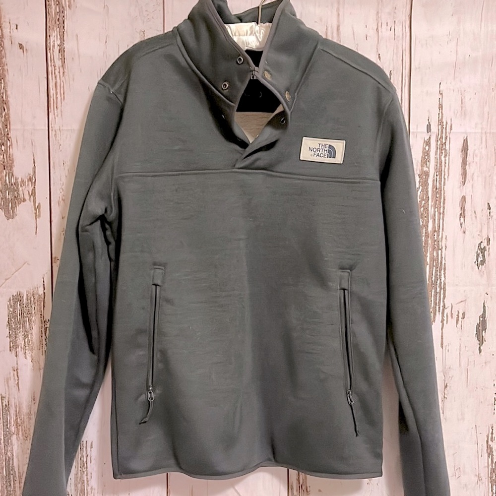 Men’s North Face Dark Gray Sherpa Patrol Pullover Jacket. Size S